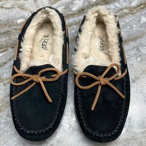 Ugg Dakota Black Suede Slippers Women’s size 6